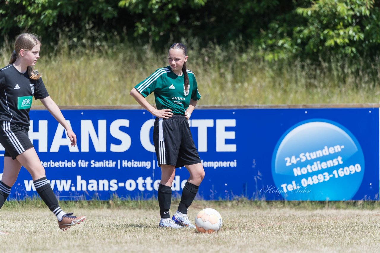 Bild 85 - wBJ TuRa Meldorf/Buesum - JFV Luebeck : Ergebnis: 1:0